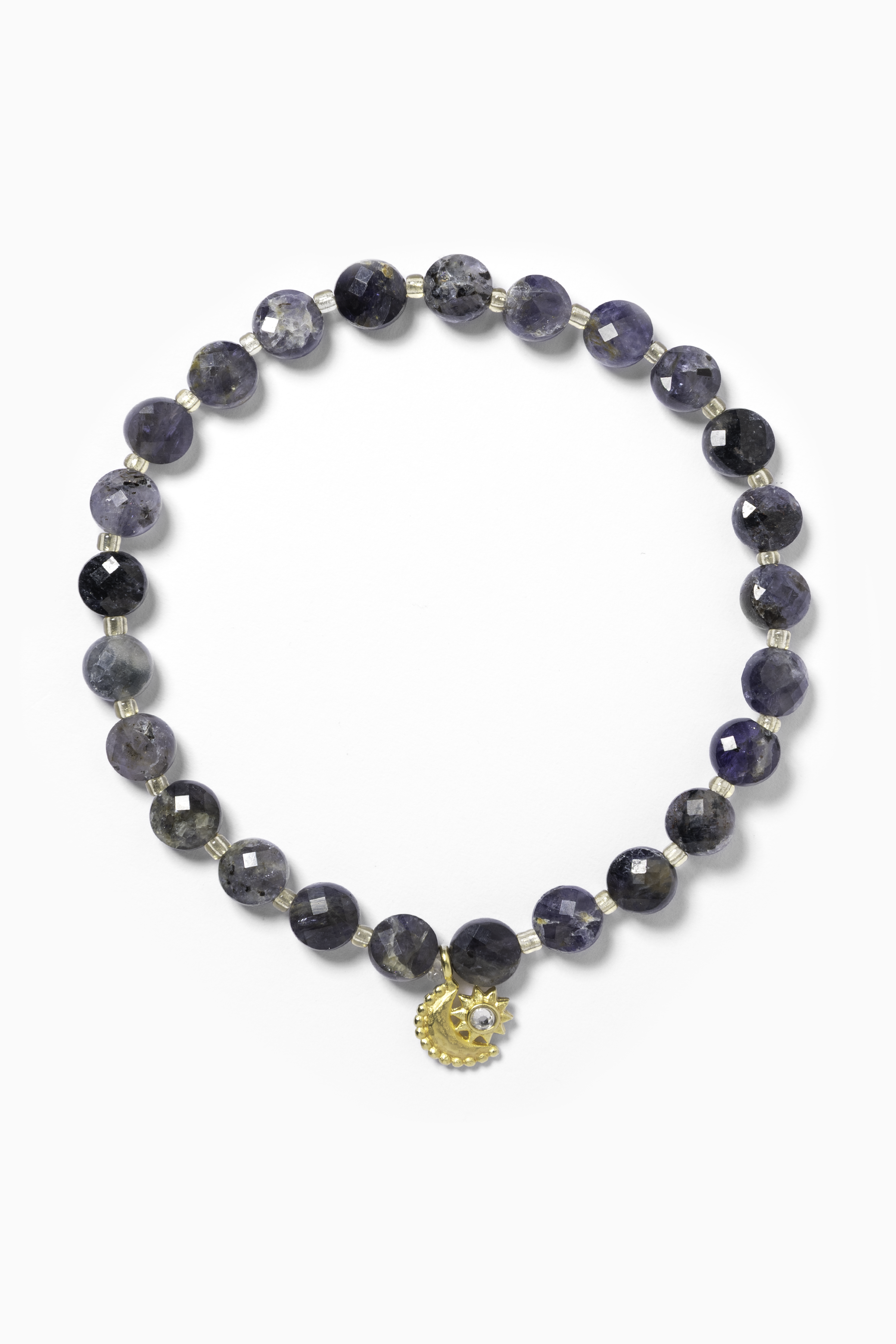 Graues Iolit Armband für Damen mit natürlichen Edelsteinperlen und Goldenem Sonne-Mond Anhänger